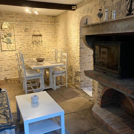 Charmante Maison En Pierres Precy-le-Sec Exteriör bild